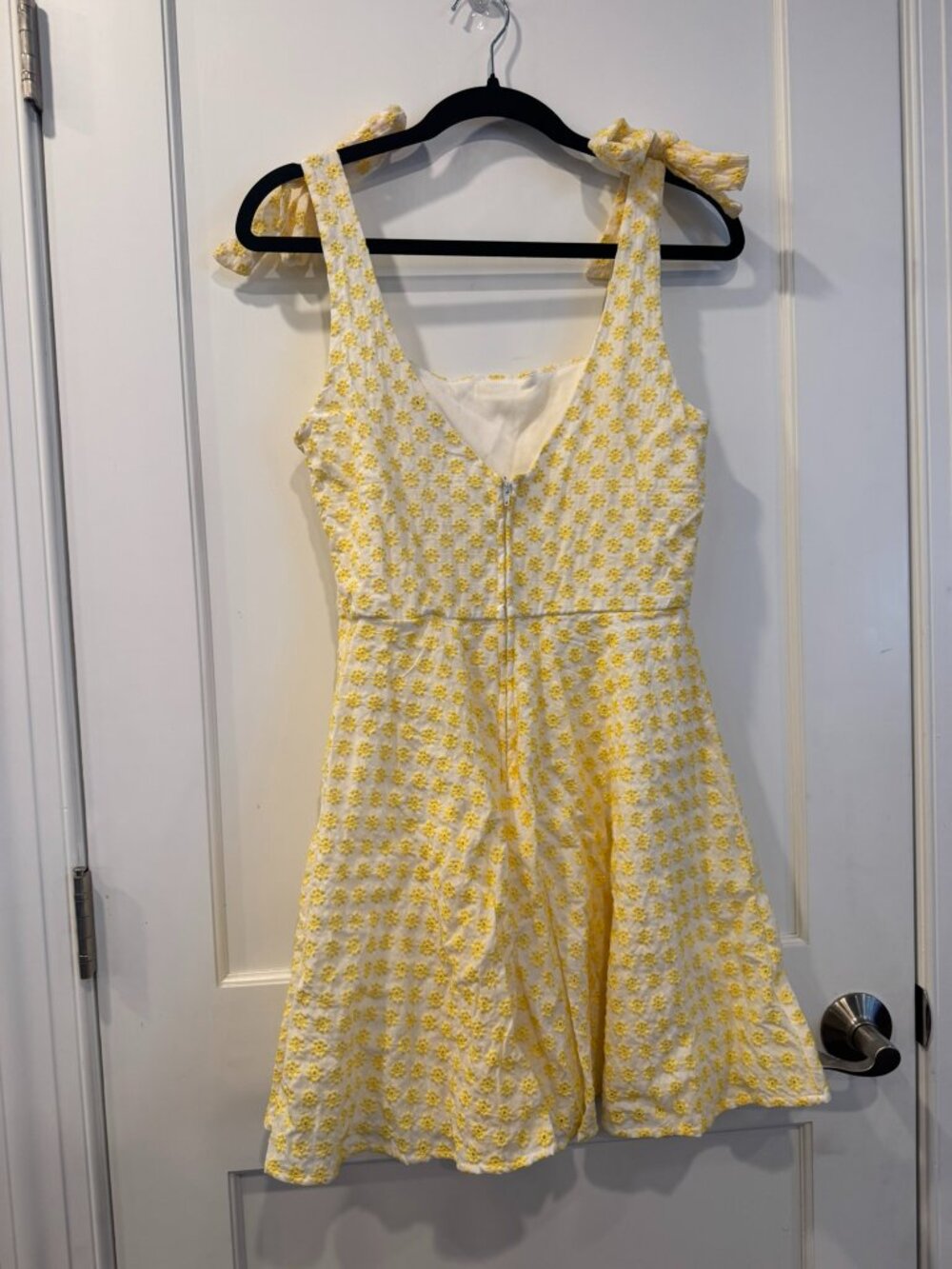 Yellow Summer Floral Dress with Bows, Trixxi by Francesca's - Women's Size Med - Picture 6 of 9